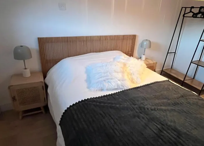 Logement Romily Avec Vue Montagne
